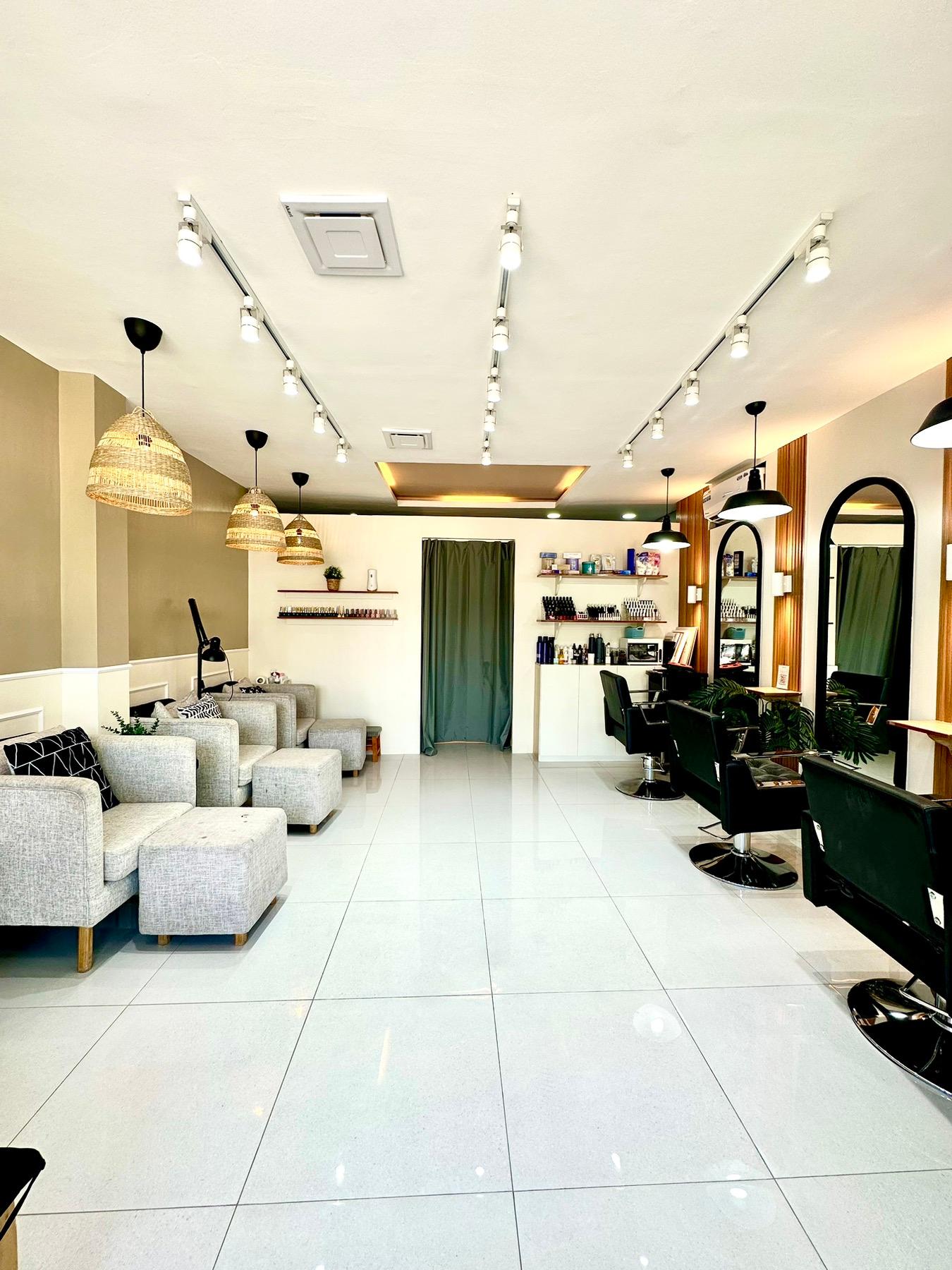 mecca beauty lounge photo 2