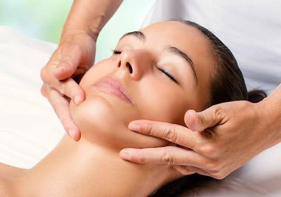 Basic Facial + Body Scrub