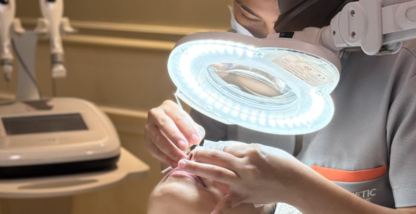 Pure Light Plasma Facial: Deep Cleanse + Extractions